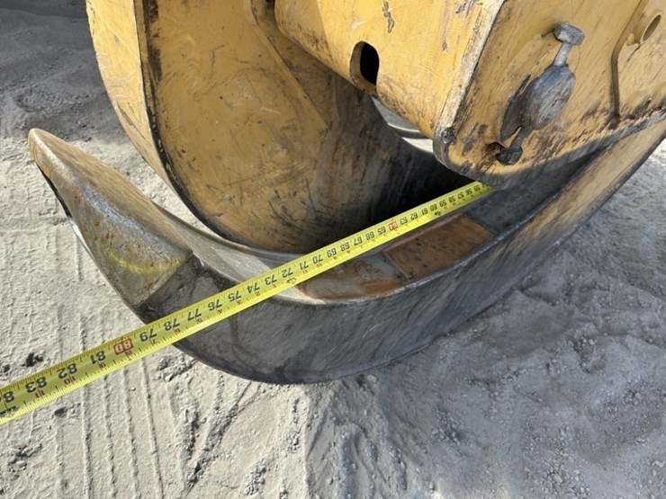 2019-caterpillar-555d-image-15