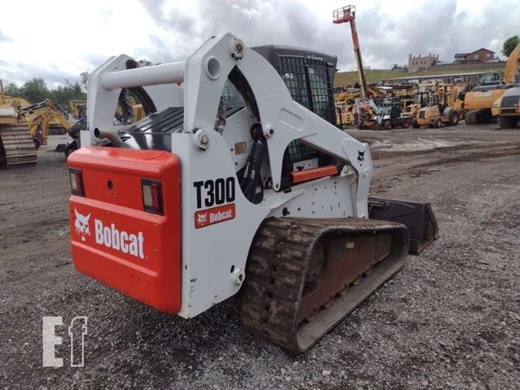 2007-bobcat-t300-image-40
