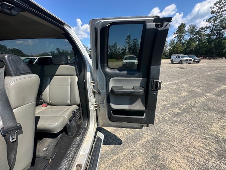 2004-ford-f150-image-23