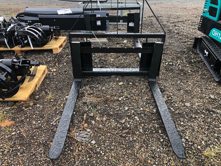 #96-•-48”-skid-steer-pallet-forks-image-2