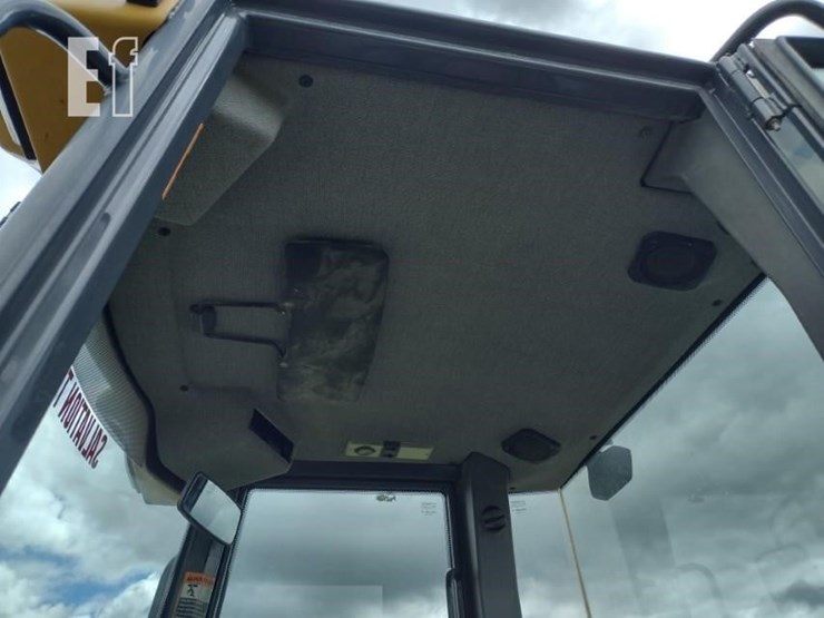 2017-deere-244kii-image-12