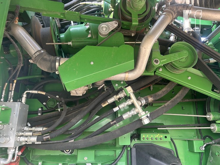 2015-john-deere-s680-image-24