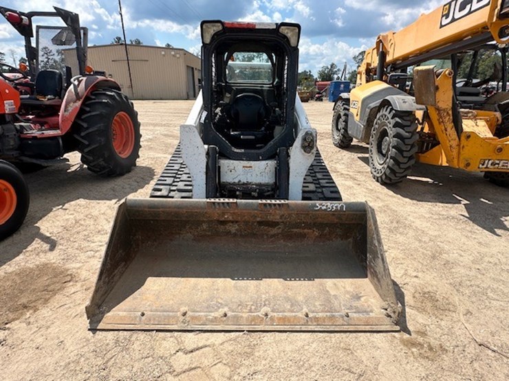 2016-bobcat-t740-image-6