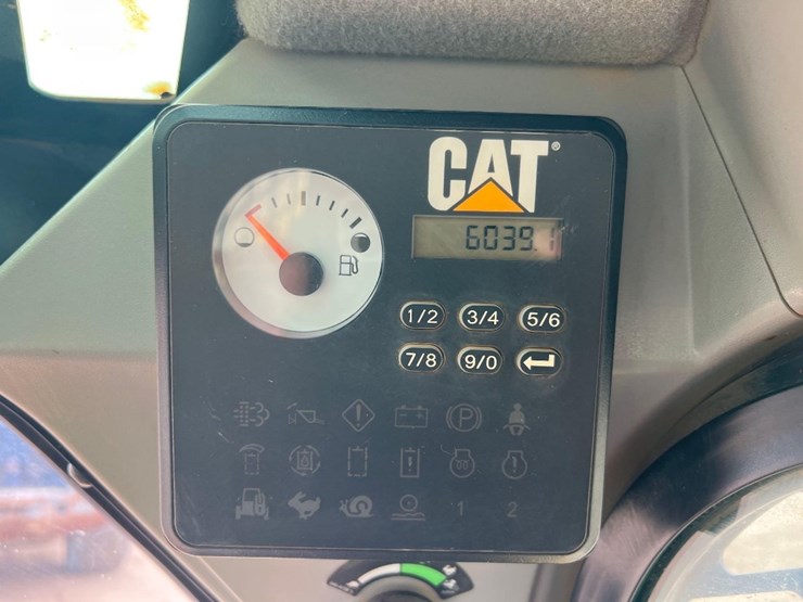 2016-caterpillar-289d-image-32