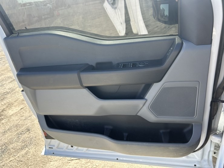 2023-ford-f250-xl-image-19