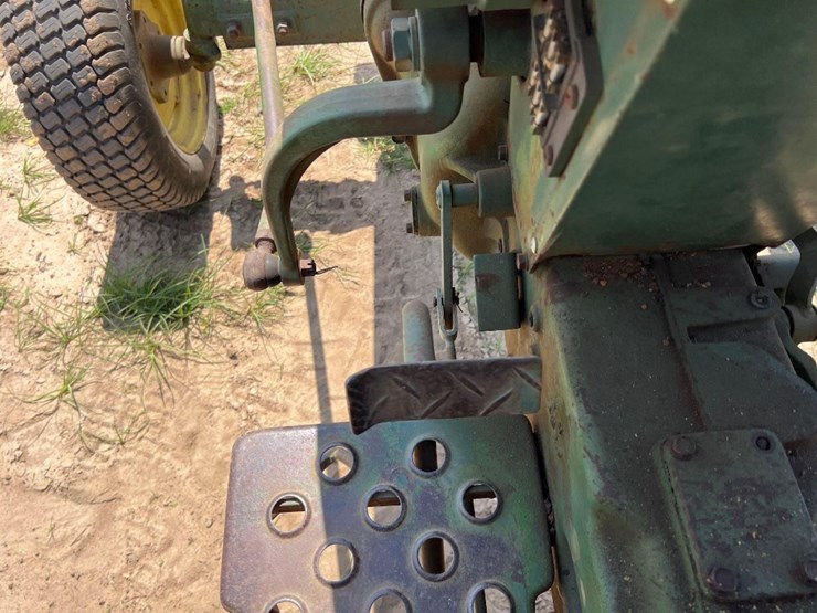 john-deere-1050-image-21