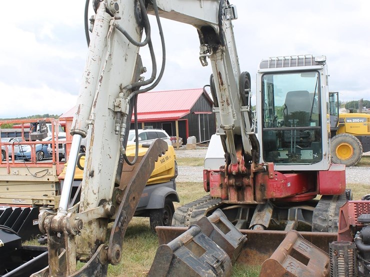 takeuchi-tb180fr-image-1