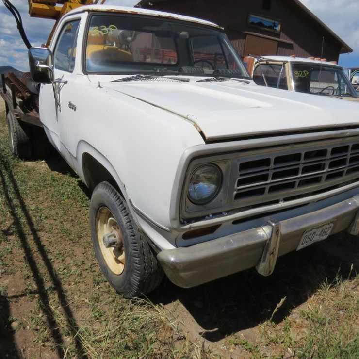 1974 DODGE W200