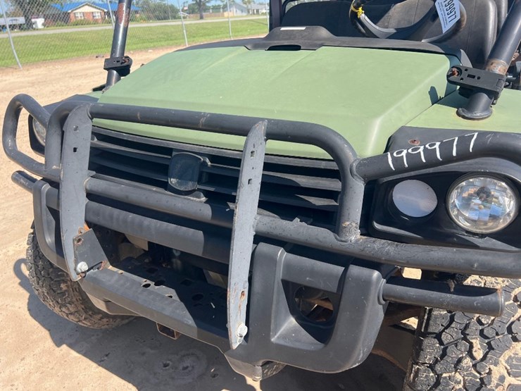 2019-john-deere-gator-image-9