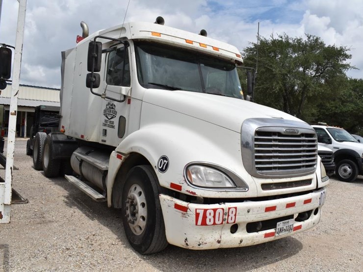 2005-freightliner-columbia-truck-w/-wet-kit-(no-door-key)-(vin-#-1fuja6ck25-image-2