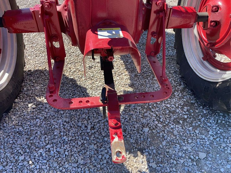 1950-ih-farmall-m-image-16