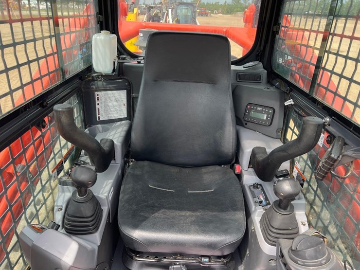 kubota-svl97-2-image-27