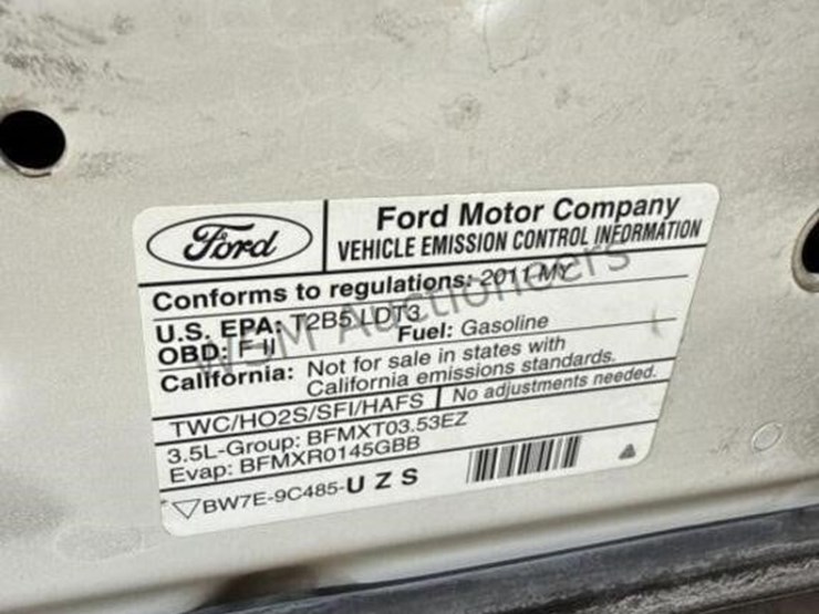 2011-ford-explorer-xlt-image-11