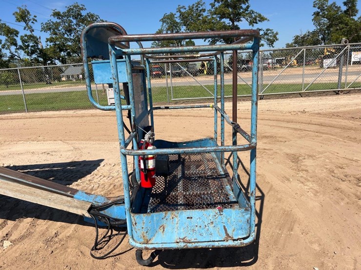 2005-genie-z-45/25-telescopic-lift-image-21