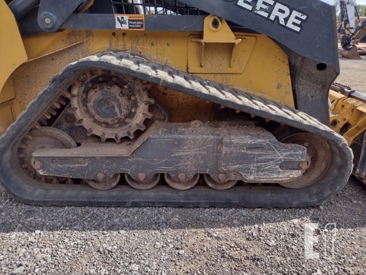 2022-deere-317g-image-27