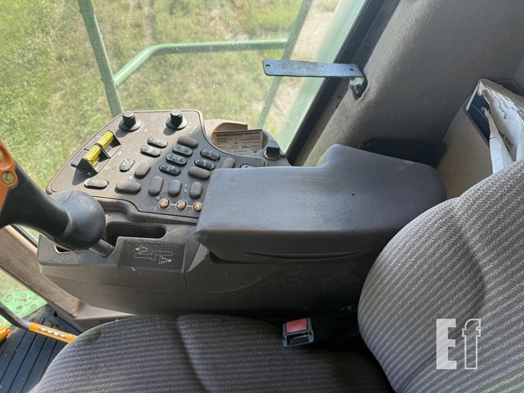 2006-john-deere-9760-sts-image-43