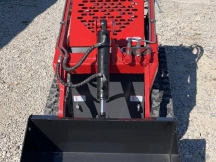 2025-agt-ysrt14-mini-skid-steer-image-2