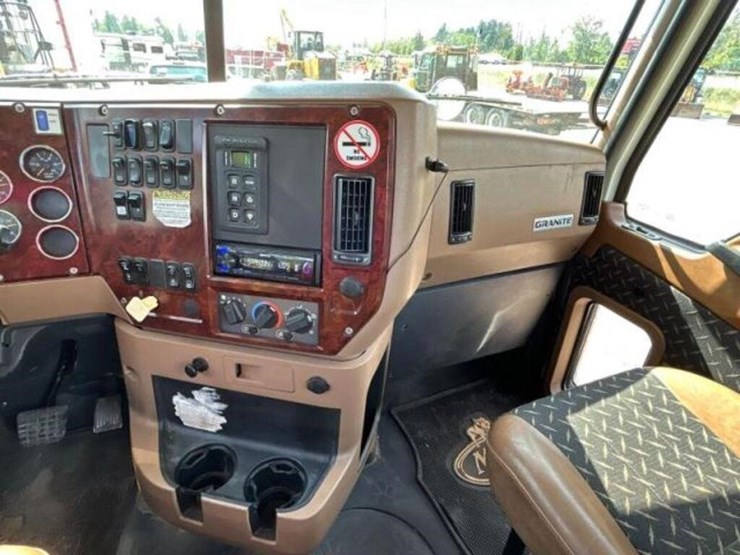 2014-mack-gu533-granite-w/jwh-60-ton-t/a-rolloff-t-image-15