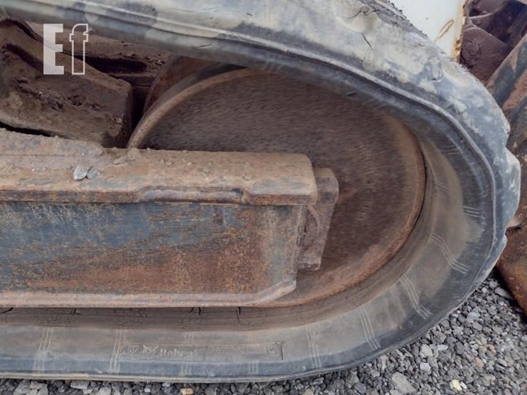 2020-bobcat-t595-image-33