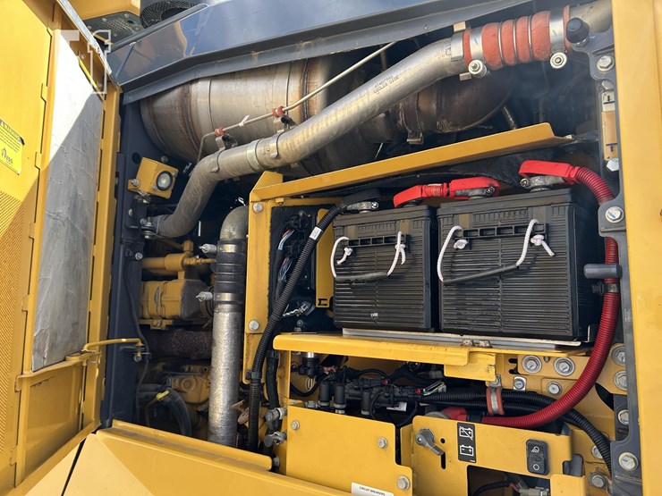 2018-deere-872gp-image-51