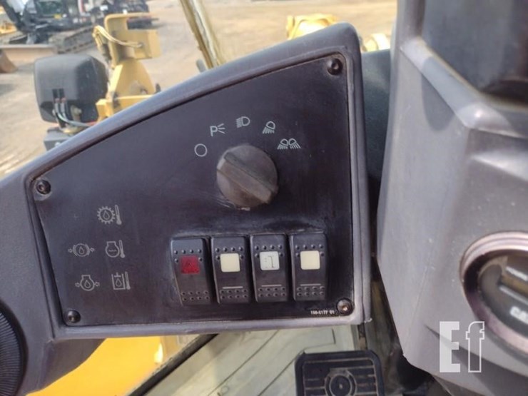 2002-caterpillar-938g-image-7