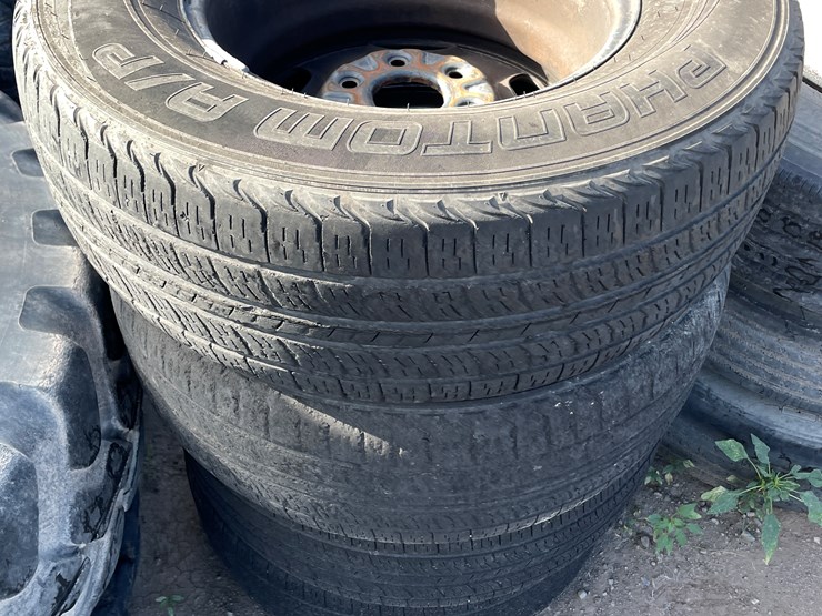 #3735-•-lot-of-tires-(las-cruces,-nm)-image-8