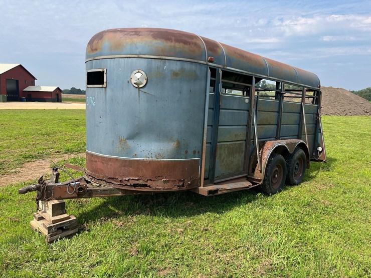14ft.-livestock-trailer-image-4