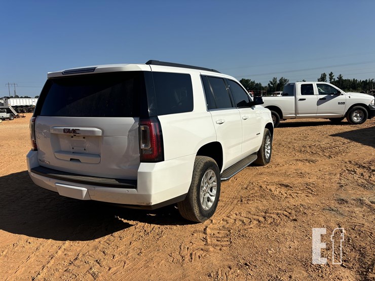 2019-gmc-yukon-slt-image-3