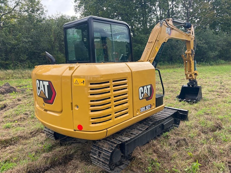 2021-caterpillar-305-image-3