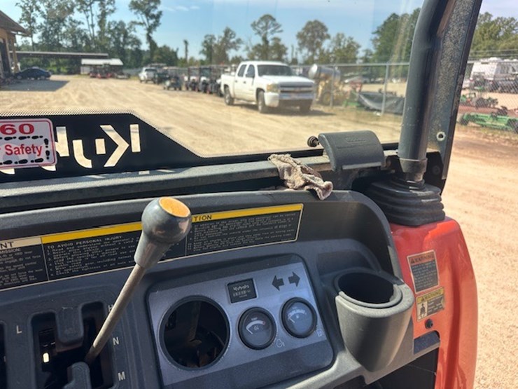 2009-kubota-rtv900-image-26