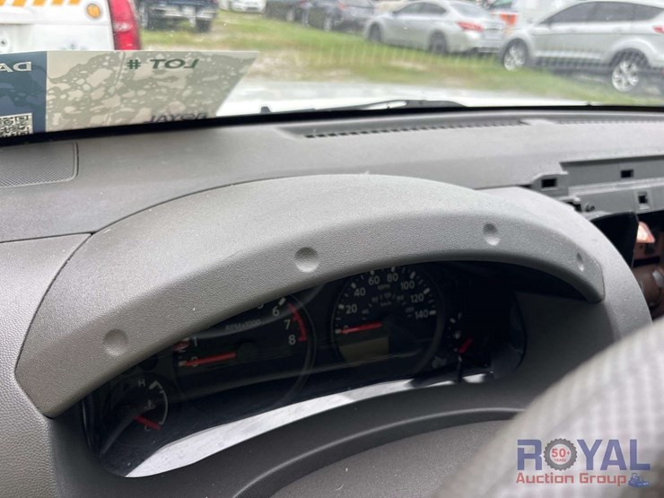 2019-nissan-frontier-image-11