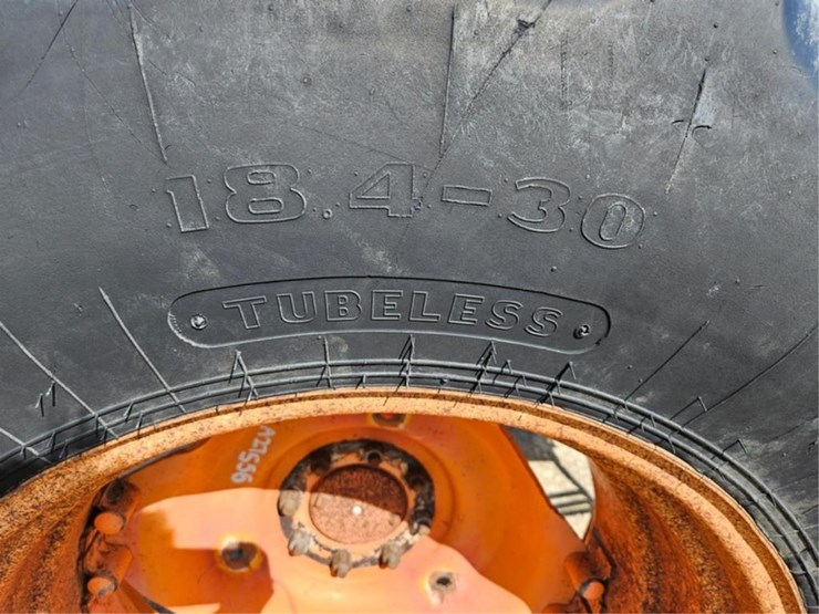 massey-ferguson-383-image-41