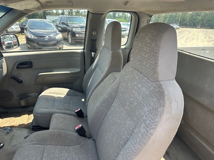 2005-chevrolet-colorado-image-32