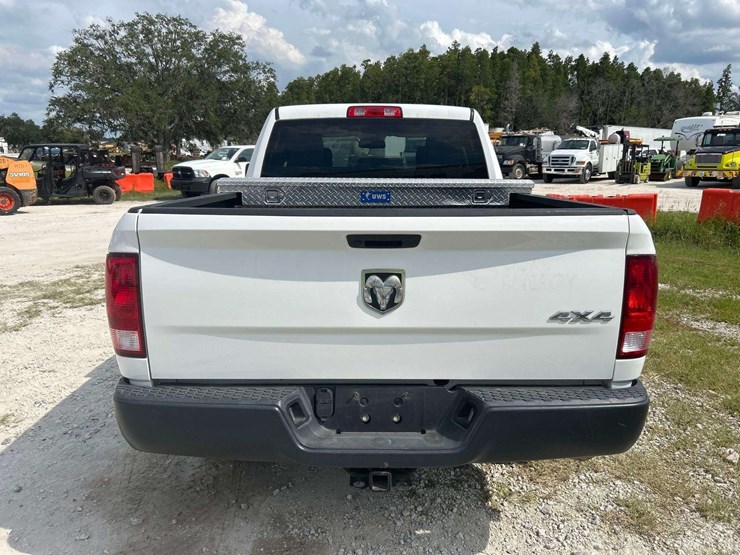 2019-ram-1500-classic-image-20