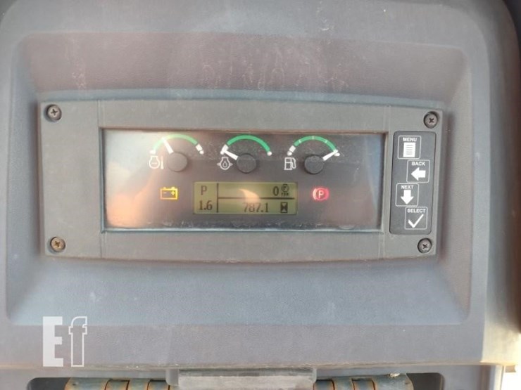 2022-deere-450k-image-7