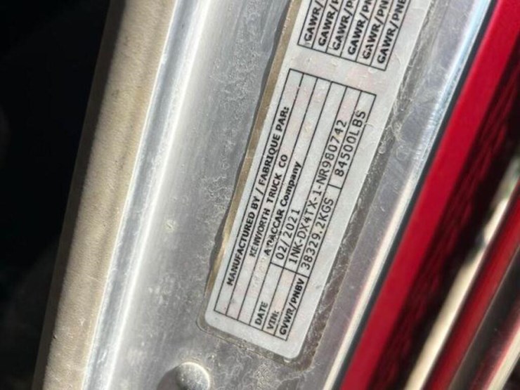 2022-kenworth-t800-image-11