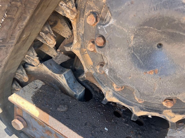 2018-bobcat-t590-image-13