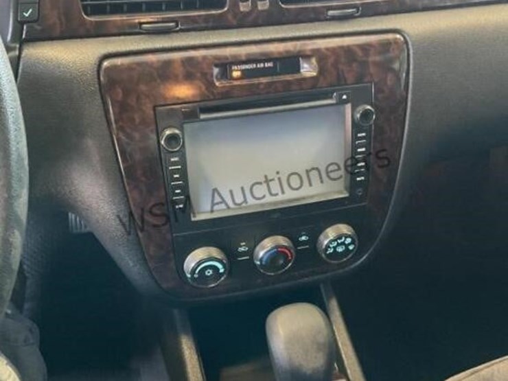 2014-chevrolet-impala-sdn-image-18