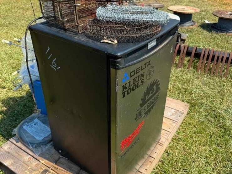 pallet-refrigerator,-washer,-misc-image-3