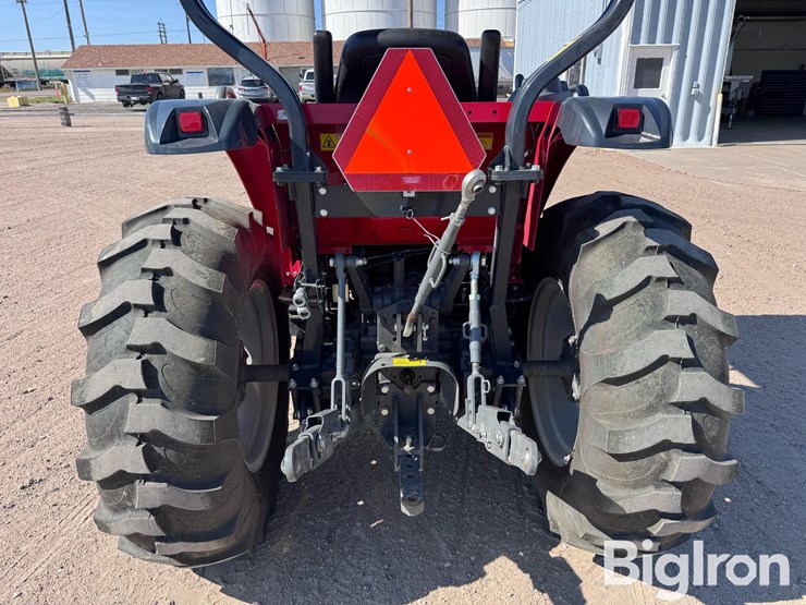 2016-massey-ferguson-1742-image-10