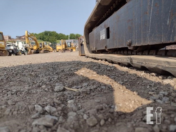 2018-deere-35g-image-30