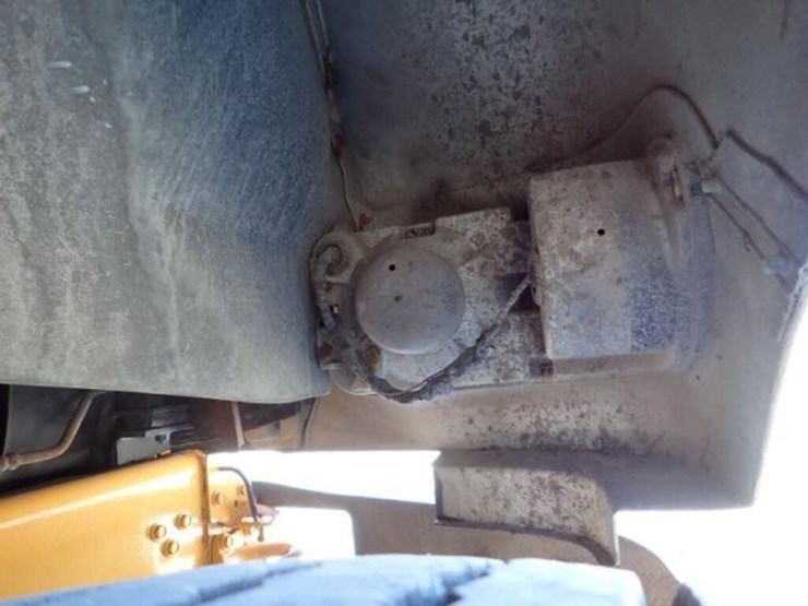 2005-ford-f750-xlt-image-57