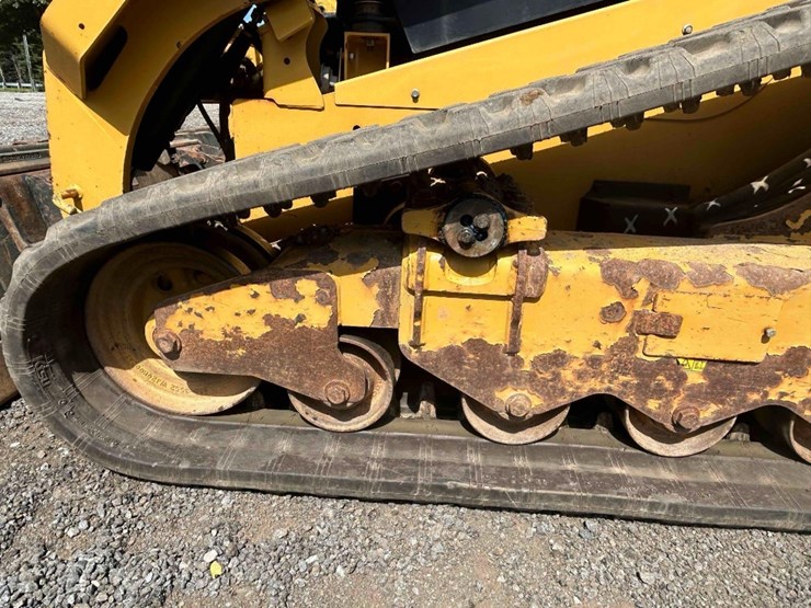2017-caterpillar-299d2-image-9