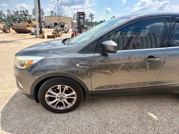 2017-ford-escape-image-15
