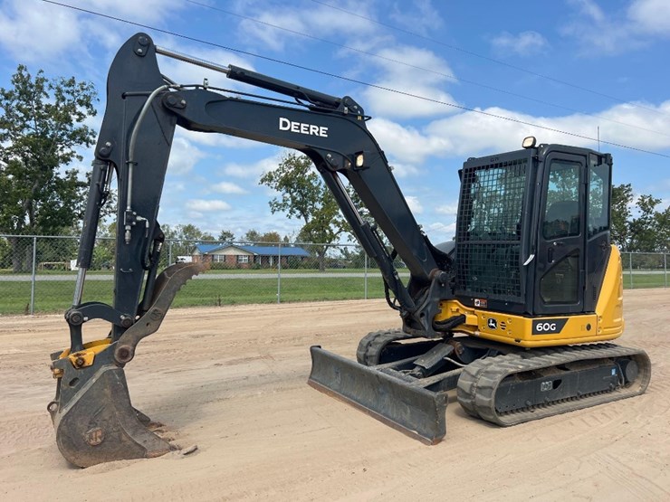 2021-deere-60g-image-8
