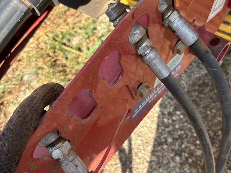 2015-new-holland-roll-belt-560-image-40