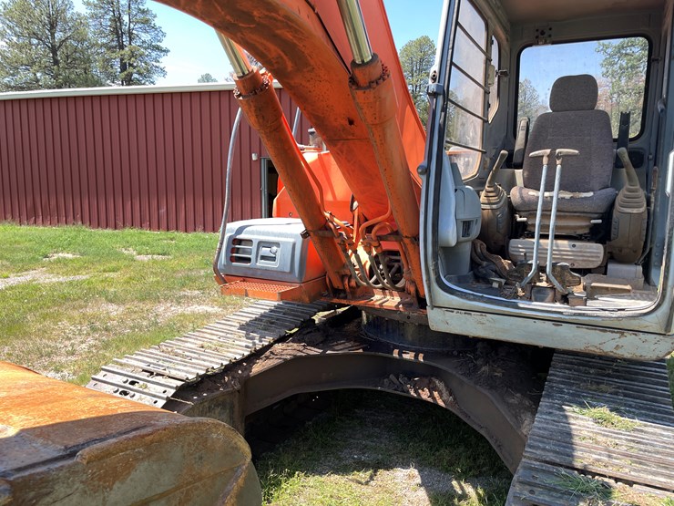 hitachi-ex120-image-30