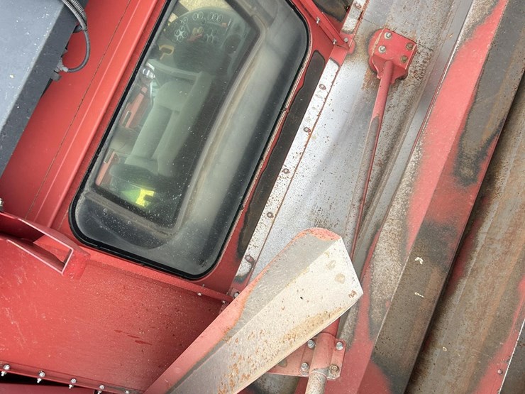 2015-case-ih-8240-image-108