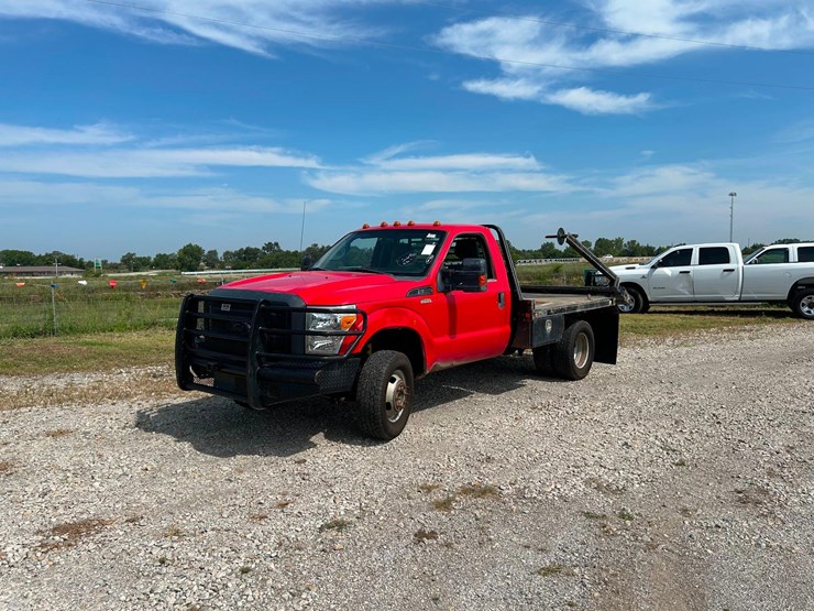 2016-ford-f350-image-1