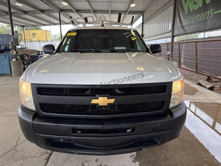 2012-chevrolet-silverado-1500-image-3